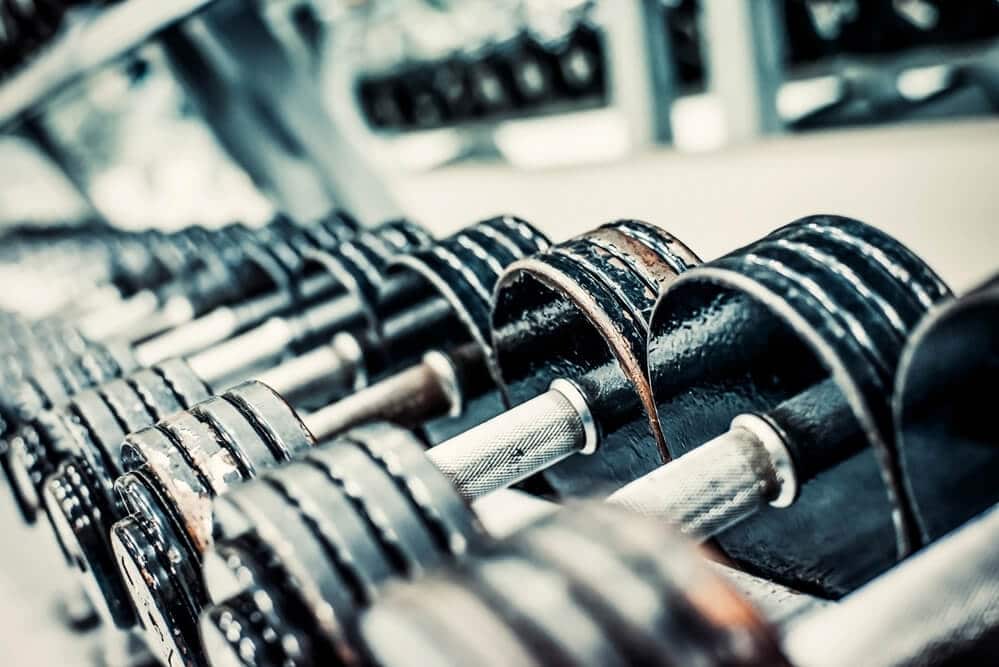Which is Better, Free Weights or Fitness Machines?